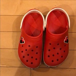 MINNIE MOUSE CROCS!